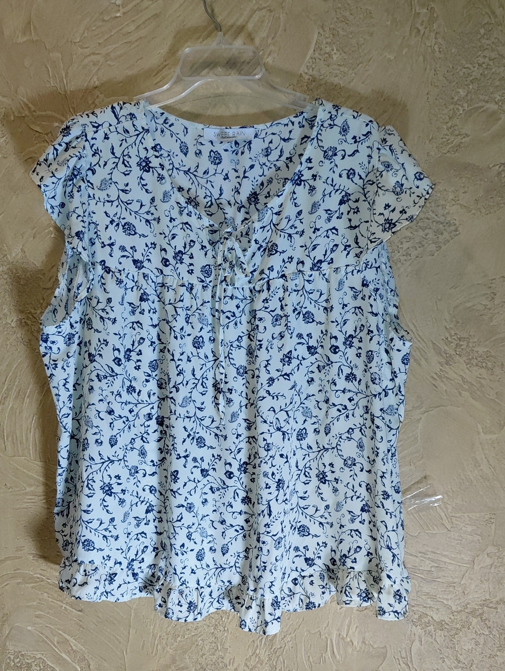 Sweet Rain White and Blue Floral Tie-Front Ruffle Blouse